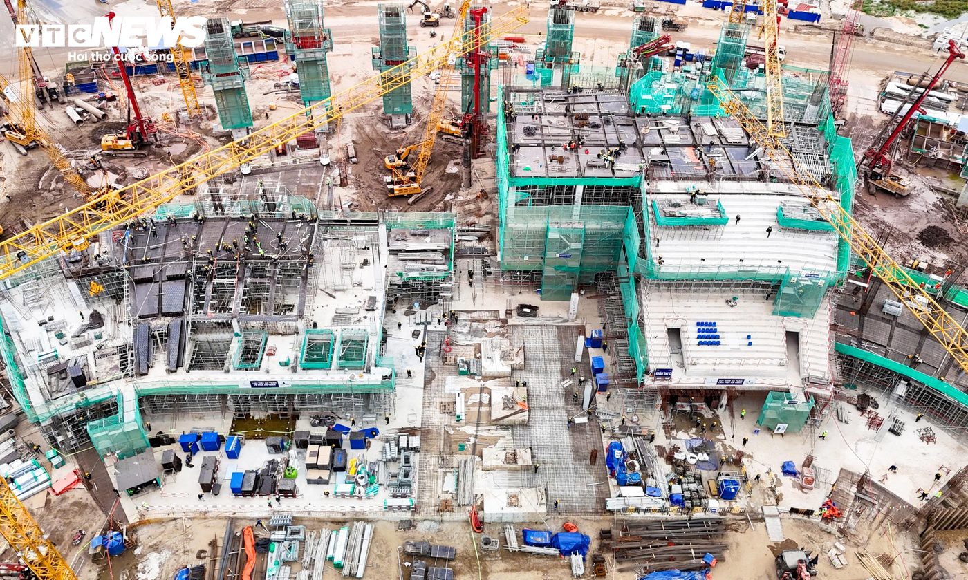 Sân vận động trong ký ức đô thị của một thế hệ