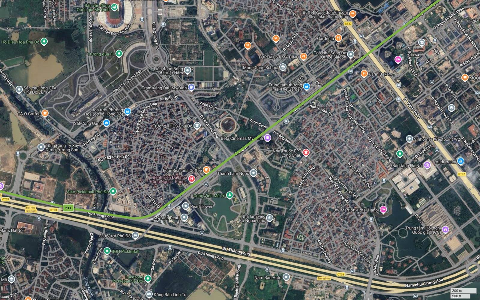 Ảnh vệ tinh tuyến metro số 11 nhập vào hành lang Đại lộ Thăng Long tại cầu vượt Phú Đô, mặt cắt đường rất rộng